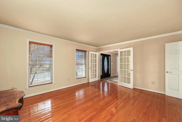 64 WALNUT FARMS PKWY, Fredericksburg, VA 22405