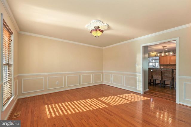 64 WALNUT FARMS PKWY, Fredericksburg, VA 22405