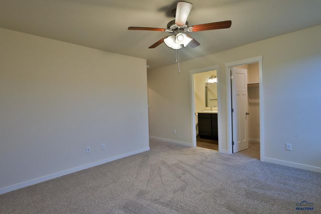 440 NIGHTHAWK DR, Box Elder, SD 57719