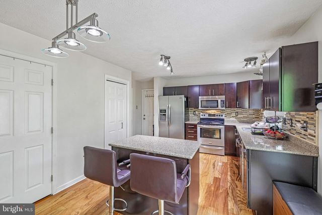 8 AMYS WAY CT, Baltimore, MD 21234