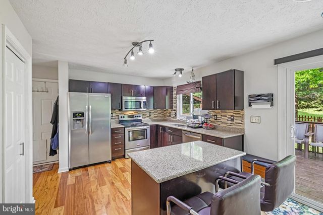 8 AMYS WAY CT, Baltimore, MD 21234