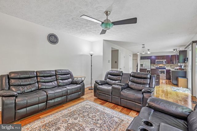 8 AMYS WAY CT, Baltimore, MD 21234