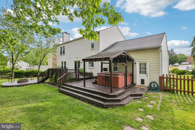 8 AMYS WAY CT, Baltimore, MD 21234