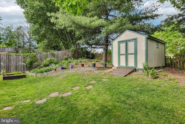 8 AMYS WAY CT, Baltimore, MD 21234