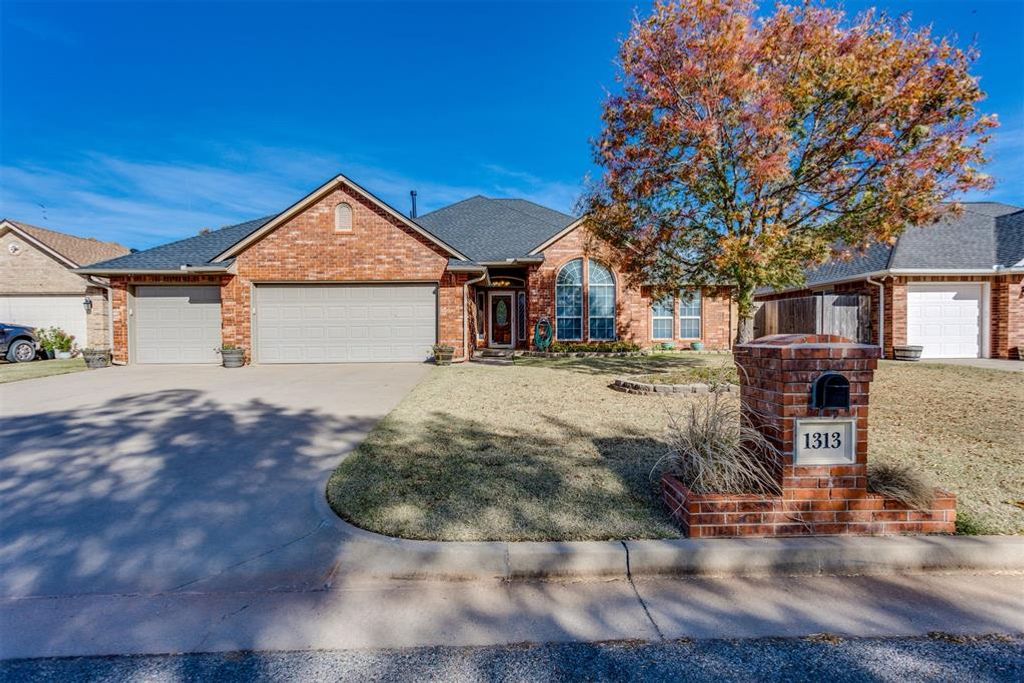 1313 SW 124th Terrace, Oklahoma City, OK 73170