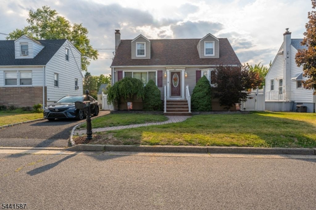 34 Harper St, Piscataway Twp., NJ 08854