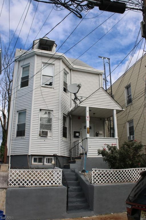 124 Albion Ave, Paterson City, NJ 07502