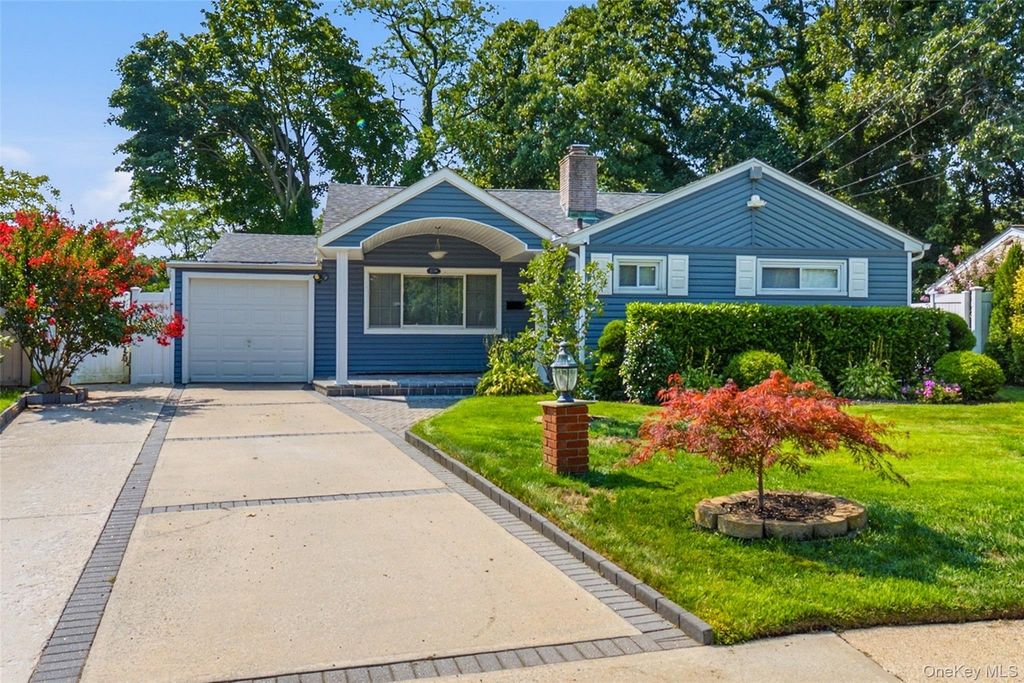 1230 Parkwood Drive, Merrick, NY 11566 — exterior