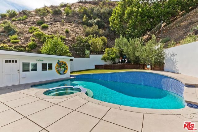 3493 Mandeville Canyon Road, Los Angeles, CA 90049