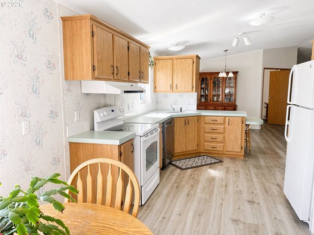 1512 W B Ave, La Center, WA 98629