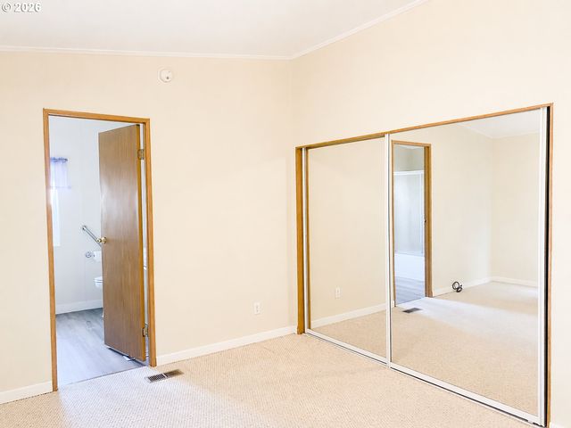 1512 W B Ave, La Center, WA 98629