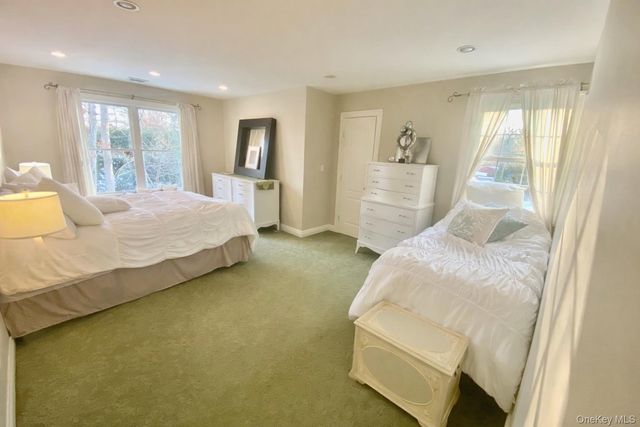 6 Dogwood Street, East Quogue, NY 11942