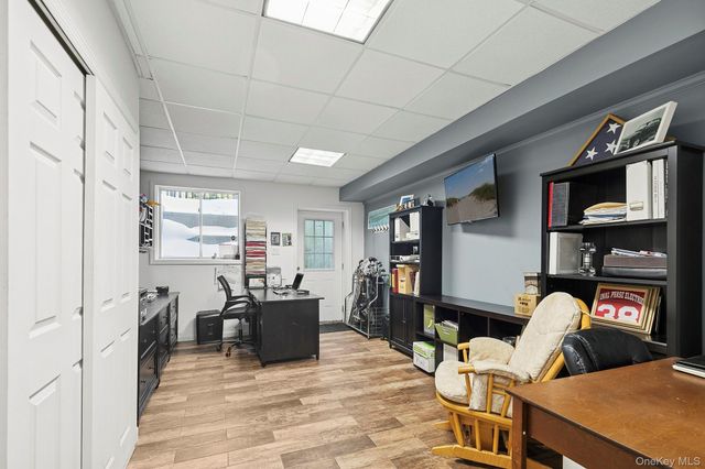 6 Dogwood Street, East Quogue, NY 11942