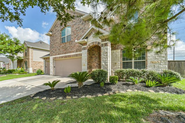 20334 Fossil Valley Lane, Cypress, TX 77433
