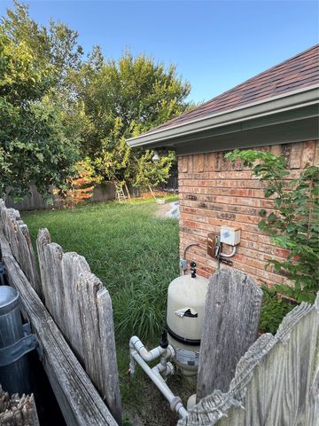 7404 Dana Lane, North Richland Hills, TX 76182