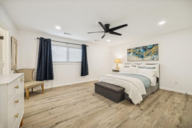 9639 Weatherwood Drive, Houston, TX 77080