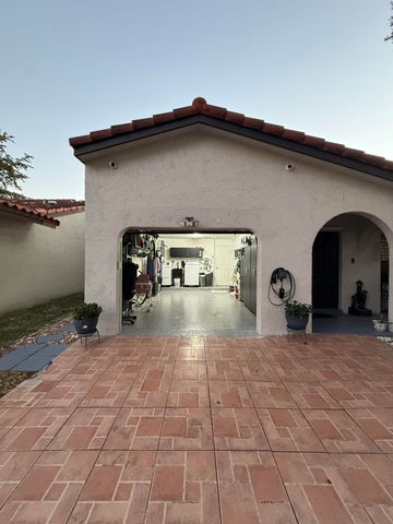 6636 NW 178th Terrace, Hialeah, FL 33015