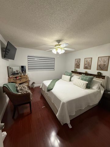 6636 NW 178th Terrace, Hialeah, FL 33015