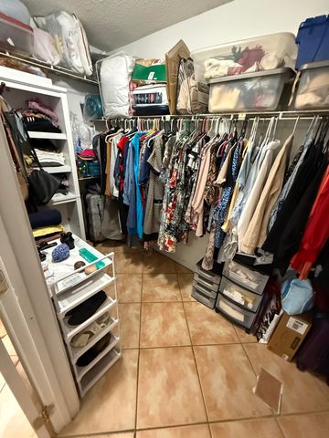 6636 NW 178th Terrace, Hialeah, FL 33015