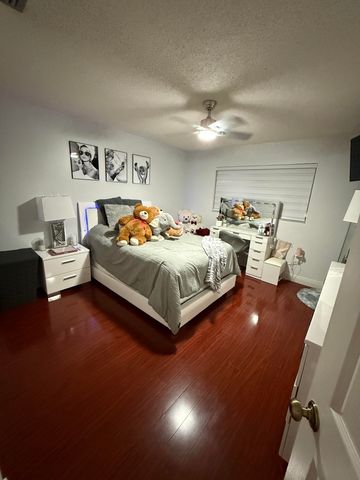 6636 NW 178th Terrace, Hialeah, FL 33015