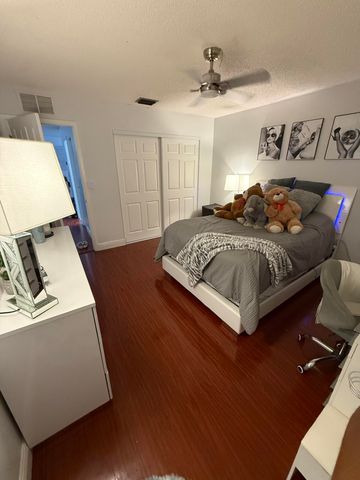 6636 NW 178th Terrace, Hialeah, FL 33015