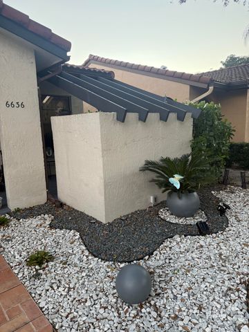 6636 NW 178th Terrace, Hialeah, FL 33015