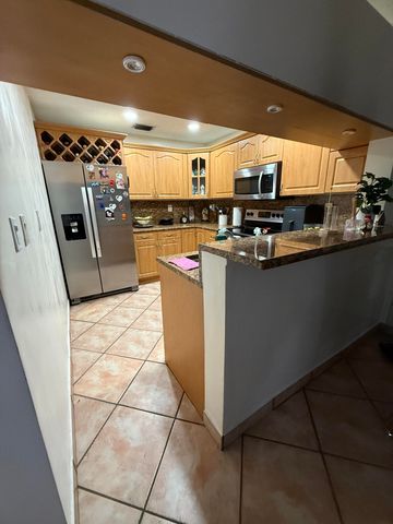 6636 NW 178th Terrace, Hialeah, FL 33015