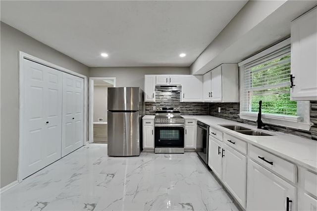 798 Brownlee Lane, Lawrenceville, GA 30044