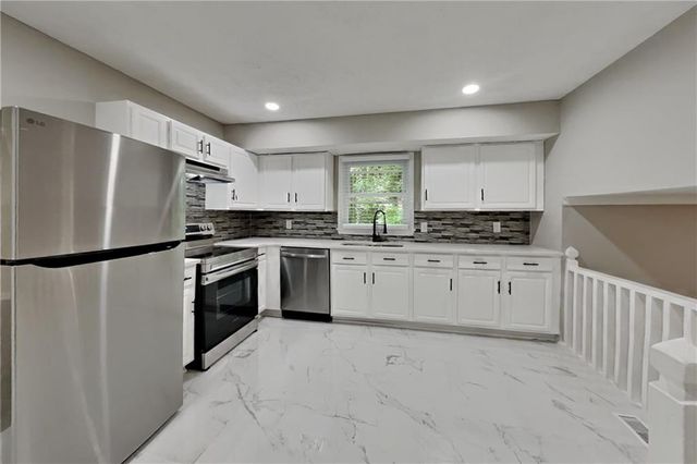 798 Brownlee Lane, Lawrenceville, GA 30044