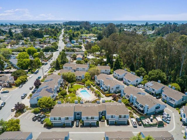 2960 Leotar Circle, Santa Cruz, CA 95062