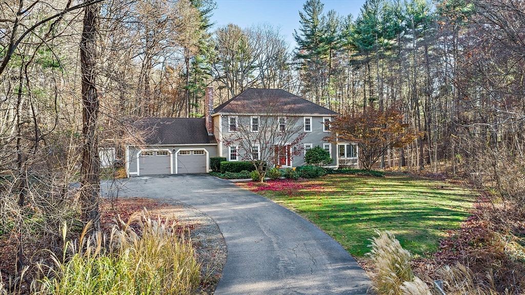 166 Armsby Rd, Sutton, MA 01590