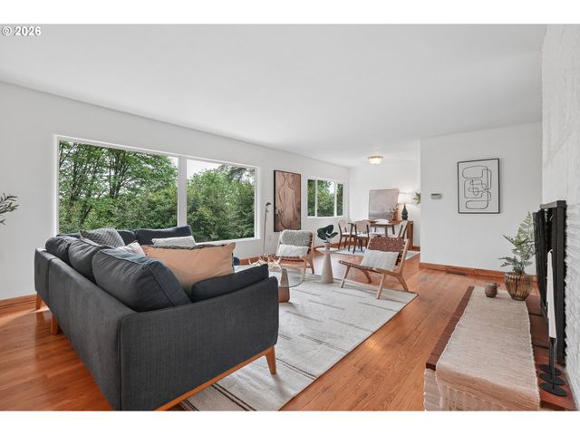 6930 Sw BRIER Pl, Portland, OR 97219