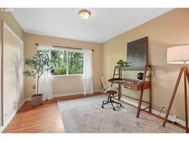 6930 Sw BRIER Pl, Portland, OR 97219