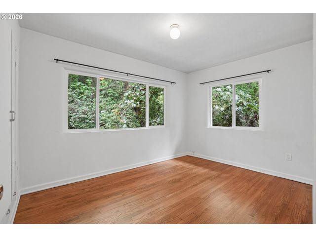 6930 Sw BRIER Pl, Portland, OR 97219