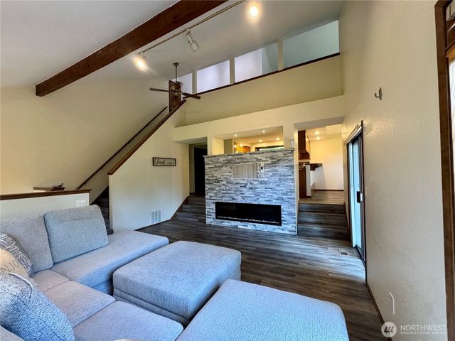 23909 123rd Street E, Buckley, WA 98321