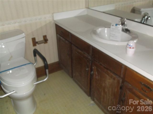 2300 Gleneagles Drive, Monroe, NC 28110