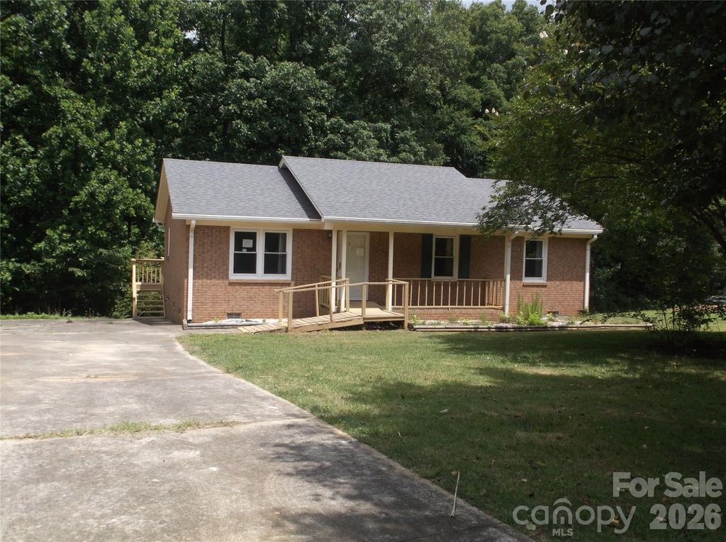2300 Gleneagles Drive, Monroe, NC 28110