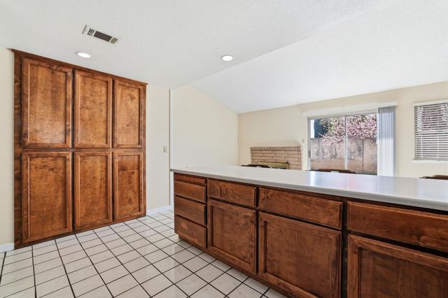 4704 Pretentious Way, Sacramento, CA 95842