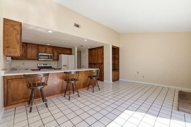 4704 Pretentious Way, Sacramento, CA 95842