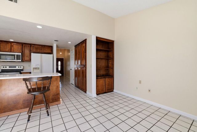 4704 Pretentious Way, Sacramento, CA 95842
