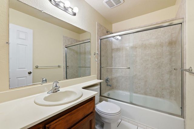 4704 Pretentious Way, Sacramento, CA 95842