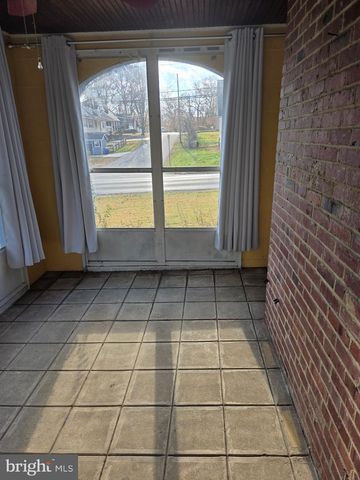 401 MAIDEN CHOICE LN, Catonsville, MD 21228