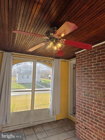 401 MAIDEN CHOICE LN, Catonsville, MD 21228