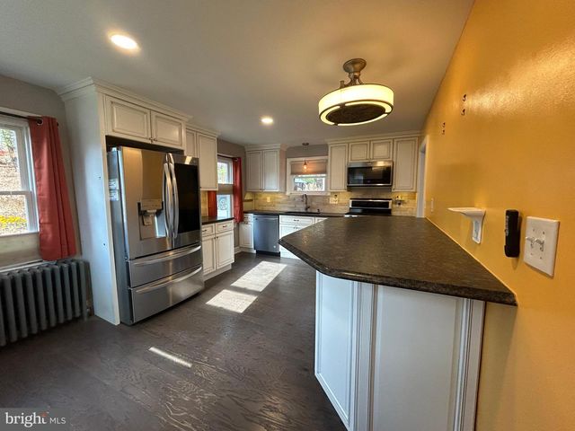 401 MAIDEN CHOICE LN, Catonsville, MD 21228