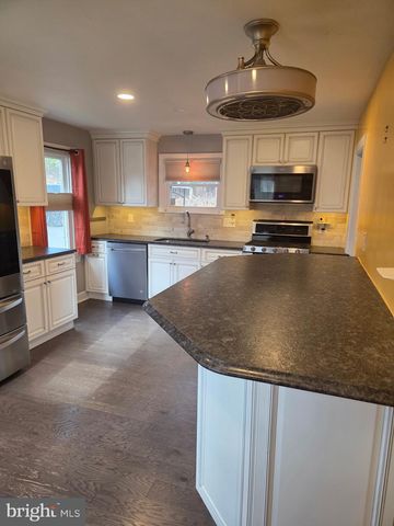 401 MAIDEN CHOICE LN, Catonsville, MD 21228