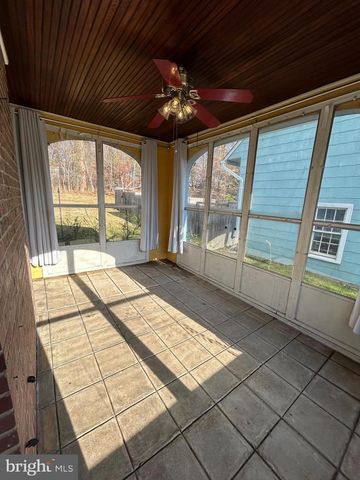 401 MAIDEN CHOICE LN, Catonsville, MD 21228