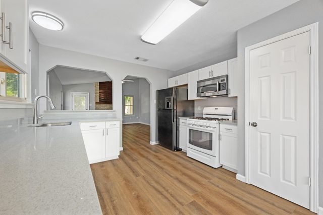 16308 Parkway DR, Pflugerville, TX 78660