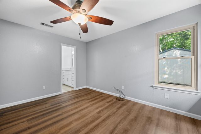 16308 Parkway DR, Pflugerville, TX 78660