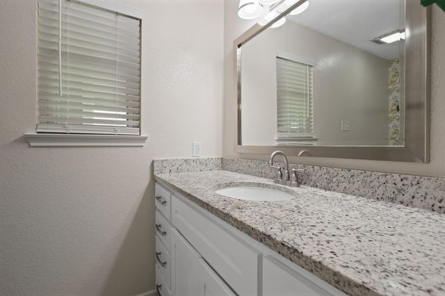 16308 Parkway DR, Pflugerville, TX 78660