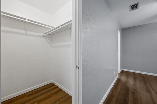 16308 Parkway DR, Pflugerville, TX 78660
